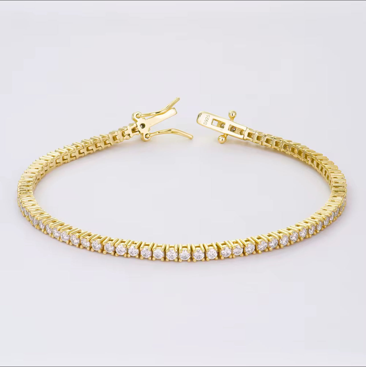 925 Silver Round Shape 2mm DEF White Color Mossanite