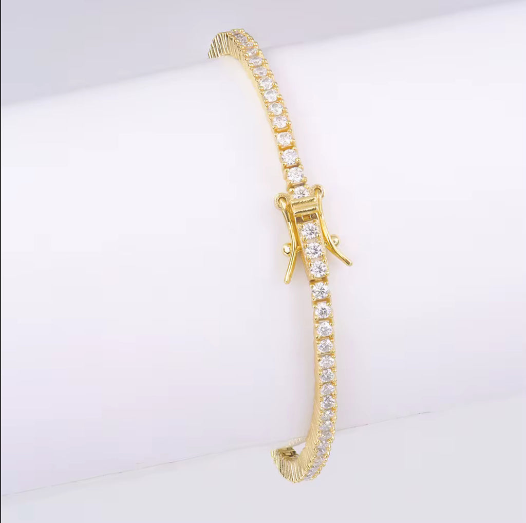 925 Silver Round Shape 2mm DEF White Color Mossanite